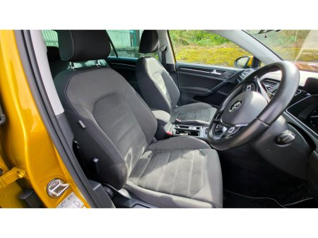 2017 Volkswagen Golf - thumbnail 9