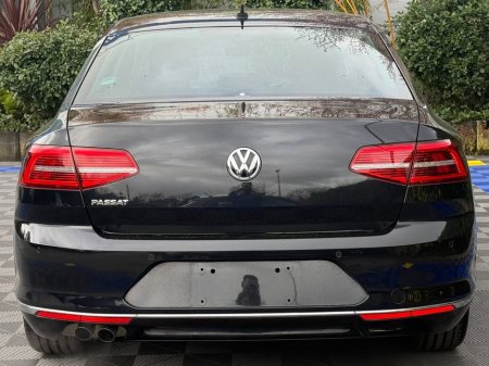 2018 Volkswagen Passat - thumbnail 18