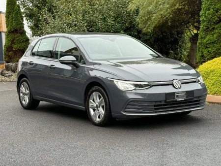 2023 Volkswagen Golf 2.0 TDI 115HP Life €27,900