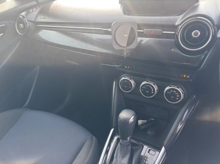 2016 Mazda Demio - thumbnail 11