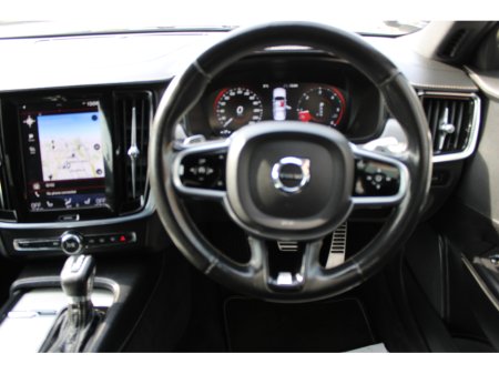 2017 Volvo S90 - thumbnail 8