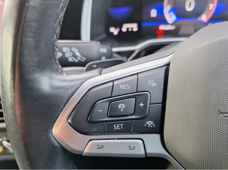 2022 Volkswagen Taigo R-LINE 1.0 TSI 110HP *Top Spec/Heated Seats/Automatic/Reverse Camera* thumbnail