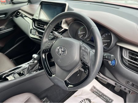 2019 Toyota C-HR 1.8 HYBRID AUTO LOW KM HIGH SPEC €20,950 thumbnail