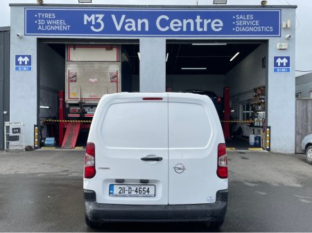 2021 Opel Combo - view 4