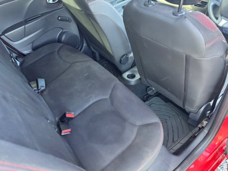 2016 Renault Clio - thumbnail 17