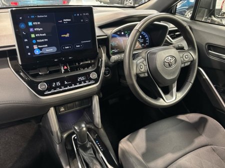 2023 Toyota Corolla Cross CROSS SPORT 1. 1.8 4DR AUTO €34,750 thumbnail