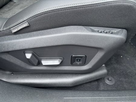 2026 Peugeot 3008 1.2 MHEV 145bhp eDCS6 GT Exclusive €51,500 thumbnail