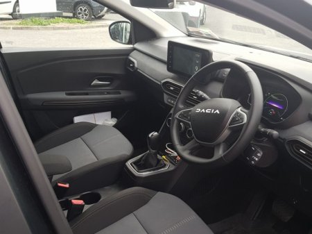 2026 Dacia Jogger HEV 155 Extreme Auto thumbnail