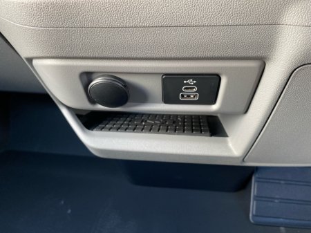 2025 Ford Transit Custom Sport 2.5 PHEV 232BHP SWB thumbnail