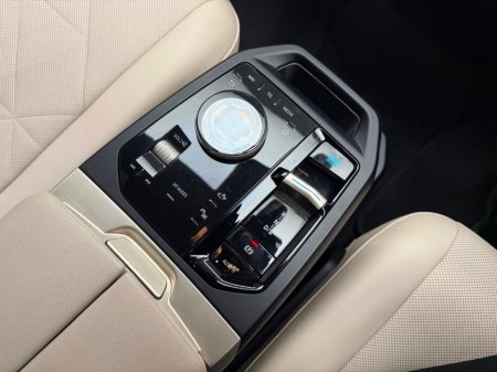 2022 BMW iX 40 M SPORT XDRIVE €41,990 thumbnail