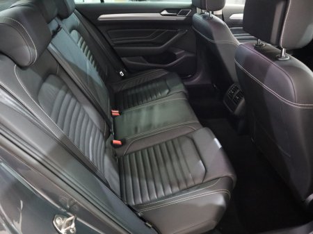 2021 Volkswagen Passat *123* GTE S-A DSG €23,995 thumbnail