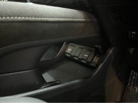 2021 Honda Vezel €23950 2021 HONDA VEZEL RS HYBRID SENSING 1.5 AUTOMATIC / CRUISE CONTROL / REVERSE CAMERA / HEATED SEATS €23,950 thumbnail