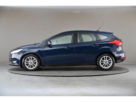 2016 Ford Focus - thumbnail 5