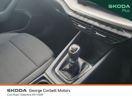 2024 Skoda Octavia Ambition 2.0TDi 150HP - Tiny Mileage 2 Year Warranty €33,995 thumbnail