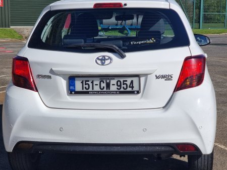 2015 Toyota Yaris - photo 3