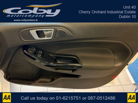 2017 Ford Fiesta - thumbnail 30