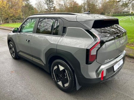 2026 Kia EV3 Order now 261 *Earth 2 up to 436 km range, Led HeadLights, sat nav radio, 7 YEAR WARRANTY, Reversing Camera, Parking Sensors, wireless charger €38,700 thumbnail