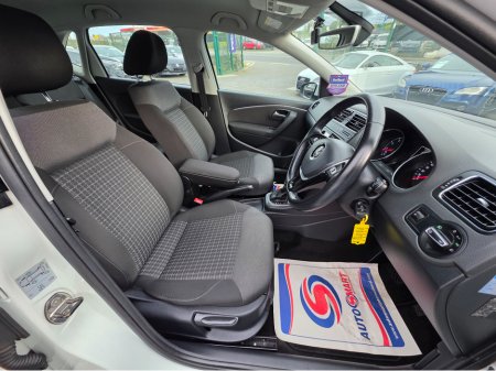 2016 Volkswagen Polo - thumbnail 3