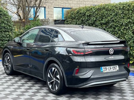 2023 Volkswagen ID.5 PRO LIFE 77KWH // HEATED SEATS // REVERSE CAMERA // DUAL ZONE CLIMATE CONTROL €24,950 thumbnail