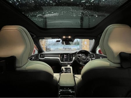 2021 Volvo V60 - thumbnail 19