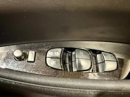 2022 Nissan Leaf 40K EV SV PREMIUM COLD PK 40KW MY2 €16,950 thumbnail