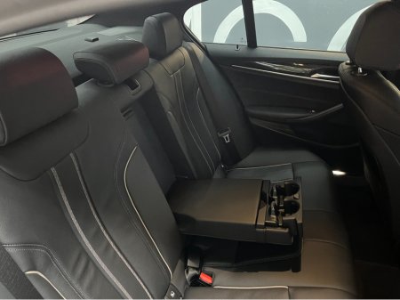 2021 BMW 5 Series - thumbnail 14