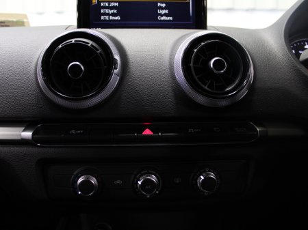 2018 Audi A3 - thumbnail 15