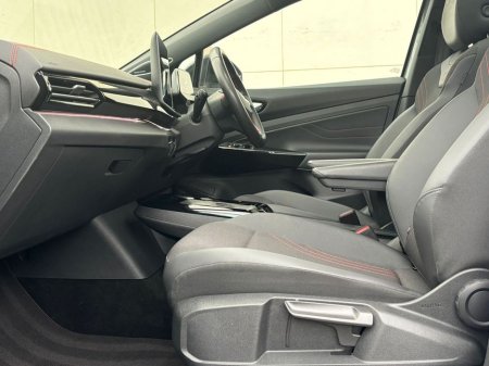 2025 Volkswagen ID.5 GTX thumbnail