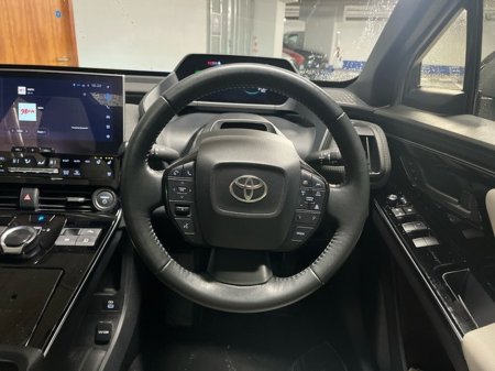 2022 Toyota bZ4X - thumbnail 9