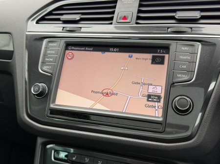 2017 Volkswagen Tiguan - thumbnail 28