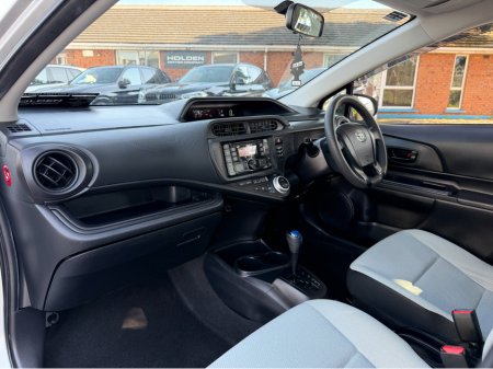 2017 Toyota Aqua - thumbnail 26