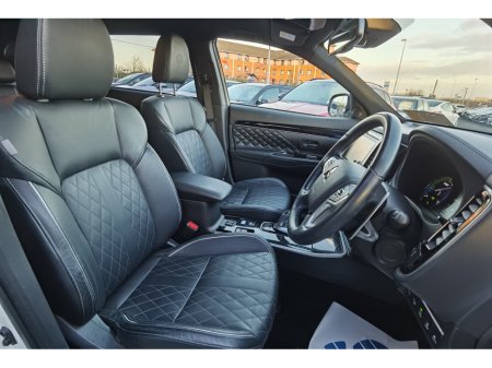 2020 Mitsubishi Outlander 2.4 EXCEED SAFETY AUTOMATIC PETROL PLUG-IN HYBRID - FINANCE AVAILABLE - CALL US TODAY ON 01 492 6566 OR 087-092 5525 €22,950 thumbnail