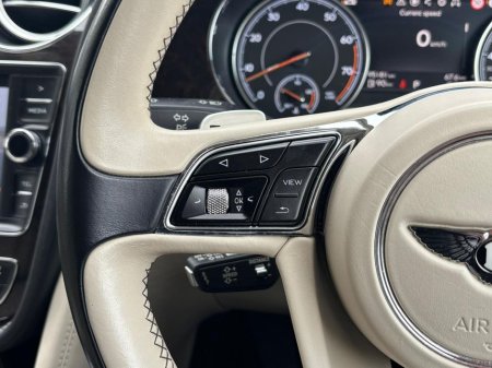 2016 Bentley Bentayga - thumbnail 11