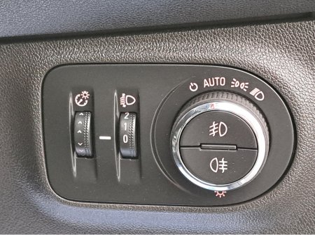 2017 Opel Corsa 1.4 SRI VX-LINE 90BHP **7" TOUCH SCREEN** €8,950 thumbnail