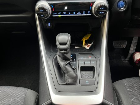 2020 Toyota Rav4 €30950 2020 TOYOTA RAV4 HYBRID X 2.5 AUTOMATIC / CRUISE CONTORL / REVERSE CAMERA AND MORE €30,950 thumbnail