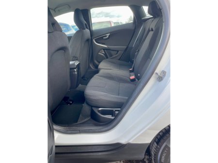 2015 Volvo V40 - thumbnail 21