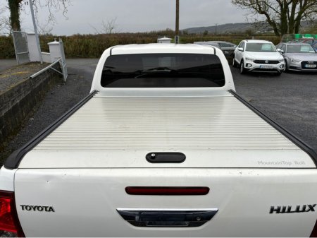 2020 Toyota Hilux - thumbnail 12