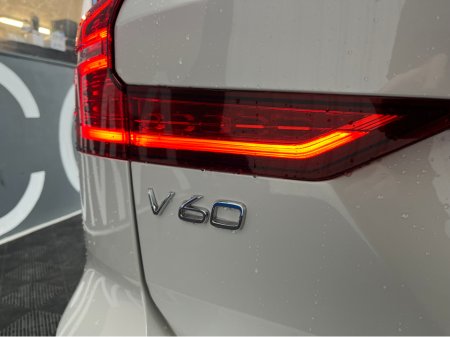 2024 Volvo V60 - thumbnail 6