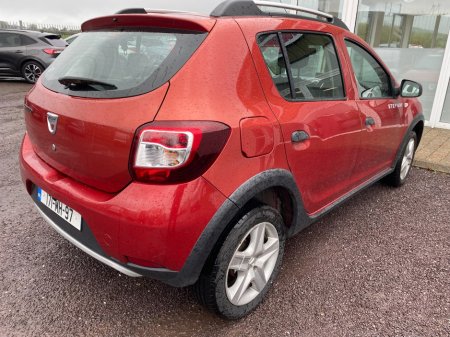 2017 Dacia Sandero - thumbnail 4