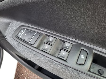 2022 Renault Zoe Iconic Rapid Charge 50Kwh R135, Long Range, Full Renault History €14,950 thumbnail