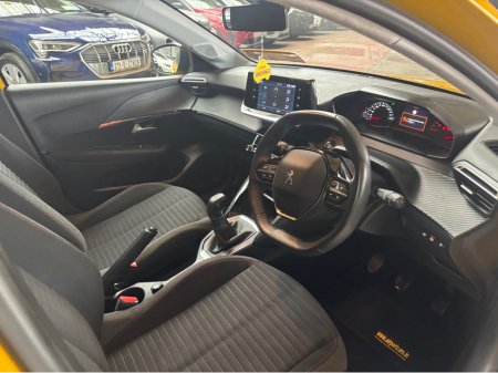 2023 Peugeot 208 - thumbnail 15