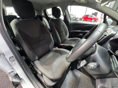 2017 Renault Clio - thumbnail 13