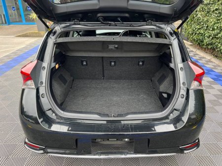 2017 Toyota Auris - thumbnail 12