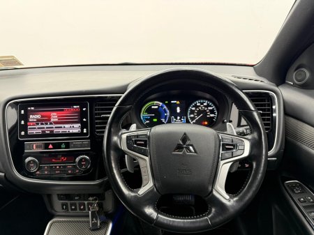 2018 Mitsubishi Outlander 2.4L Plug-in EV Intense 5 seat €16,950 thumbnail