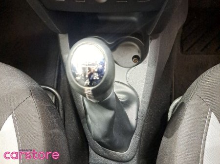 2015 Dacia Sandero Stepway TCe 90 S&S SIGNATURE €10,380 thumbnail