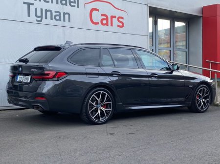 2023 BMW 5 Series 530e M Sport Pro Plug-In Hybrid Touring, 19” Diamond Cut Alloys, Privacy Glass, Black Leather, Heated Seats, CarPlay, Reverse Camera, Electric Tailgat €44,555