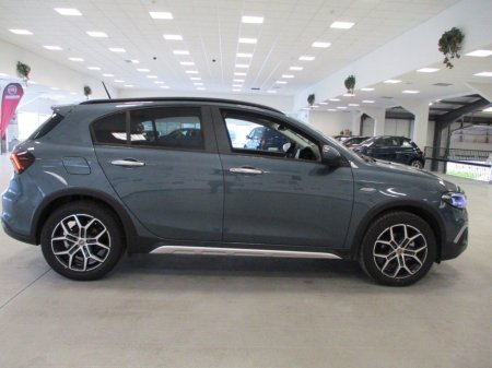 2025 Fiat Tipo Tipo Cross 1.5 MHEV 130HP €34,145 thumbnail