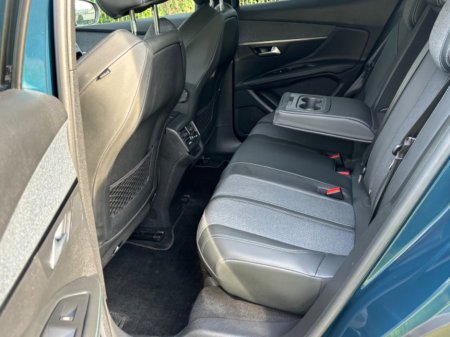 2021 Peugeot 3008 - thumbnail 10