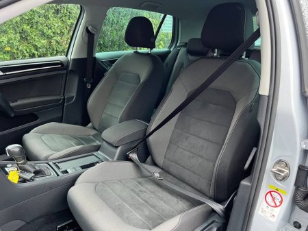 2018 Volkswagen Golf HIGHLINE 1.4 TSI // FULL SERVICE HISTORY // DIGITAL CLUSTER // DIAMOND CUT ALLOYS €19,900 thumbnail