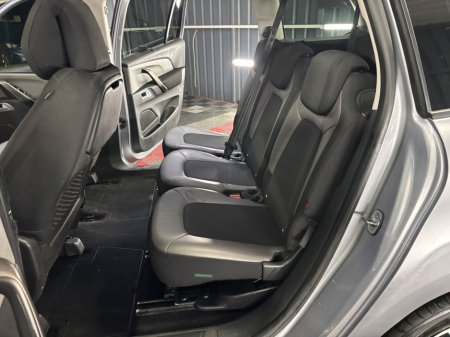 2019 Citroen C4 Picasso BlueHDi 120 S&S Feel Exclusive Exclusive €18,950 thumbnail